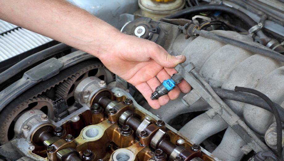 زمان اضافه کردن انژکتورشوی به باک خودرو